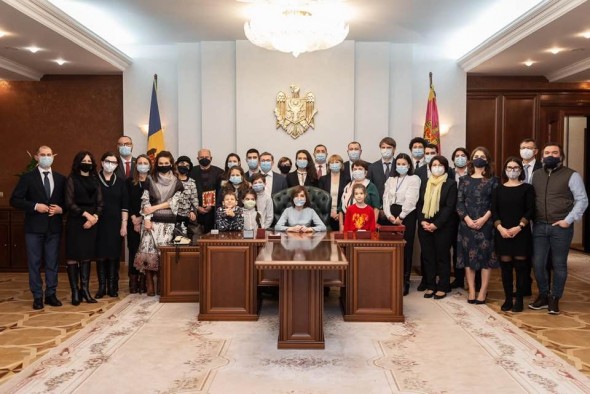 Guvernul s-a mutat la Președinție. A fost publicată lista consilierilor președintelui Maiei Sandu